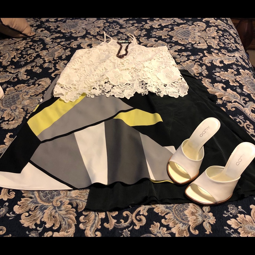 Zara basic geometric style skirt